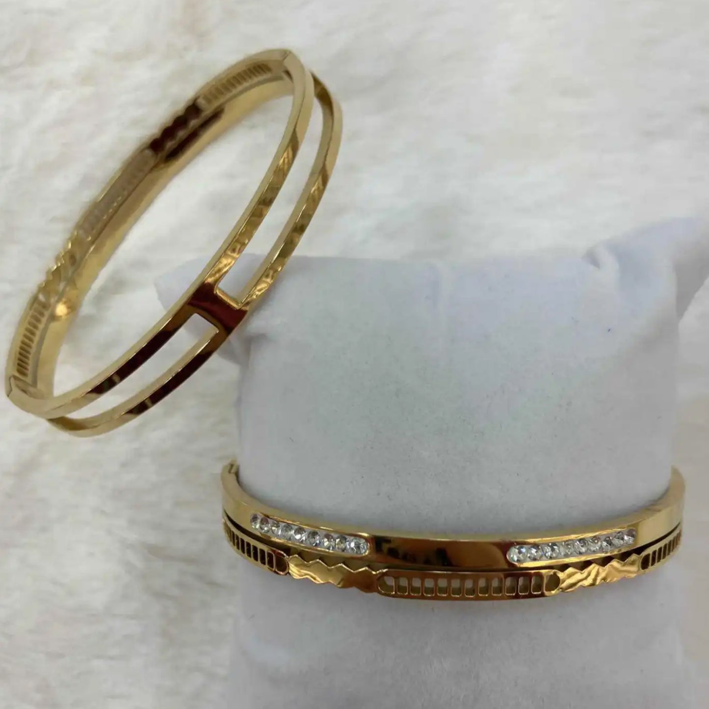 SZ400547 GOLD BRACELET